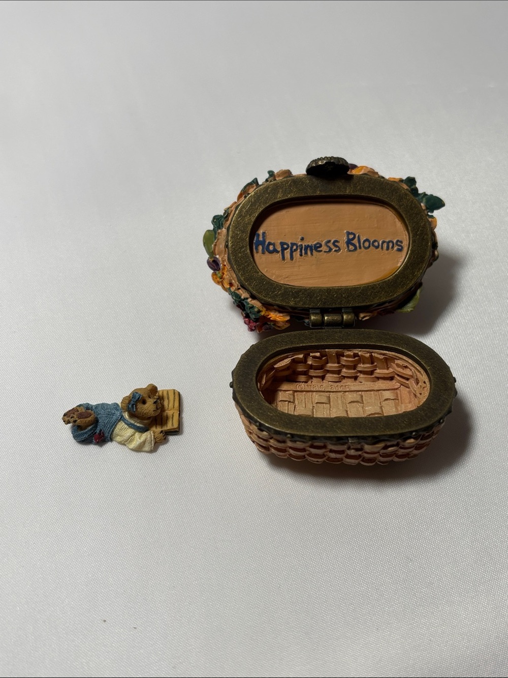 Boyds and Longaberger Sage Basketblooms Treasure Box - Picture 11 of 14